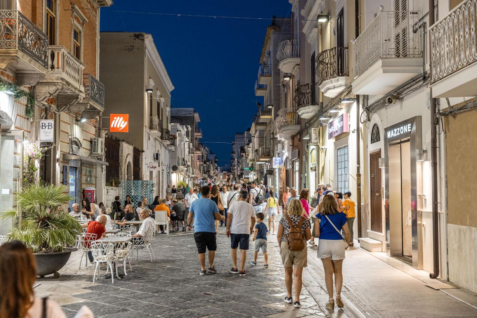 مبيت وإفطار مانفريدونيا Dimora Dei Celestini المظهر الخارجي الصورة